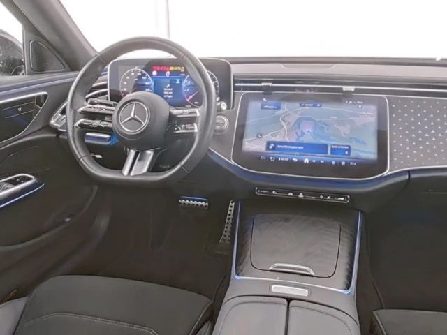 Mercedes-Benz E 200 AMG Line Sedan