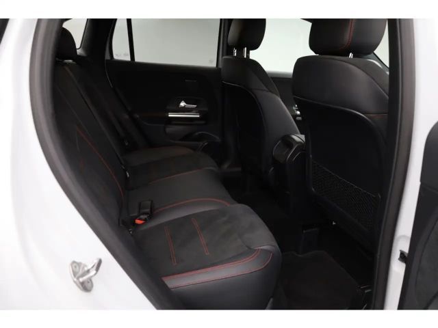 Mercedes-Benz GLA 200 AMG Line