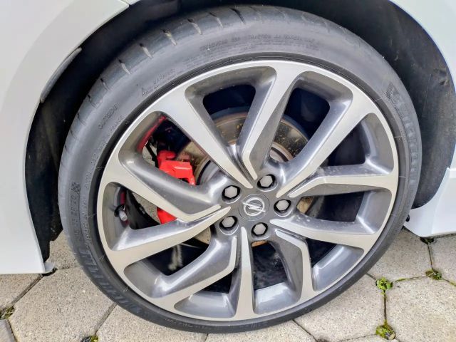 Opel Insignia GSi 4x4