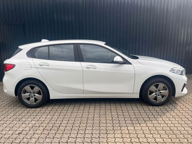 BMW 116 116i 5-deurs Sedan