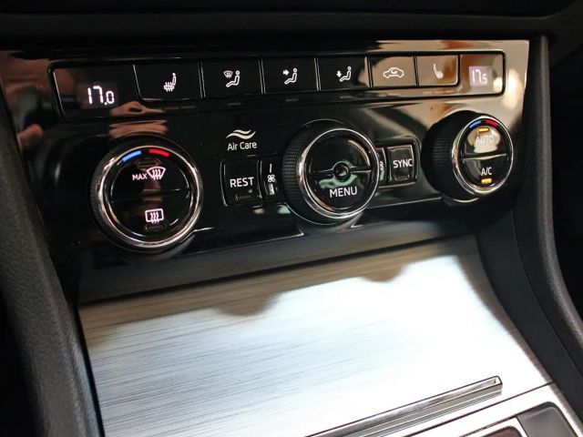 Skoda Superb 2.0 TDI Ambition Combi