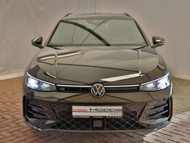 Volkswagen Passat DSG R-Line