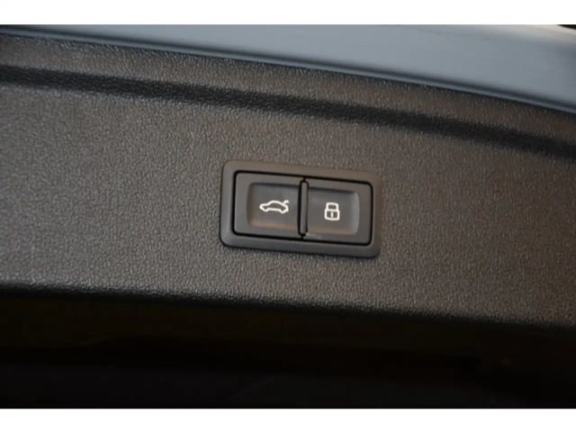 Audi A3 30 TFSI Business Sedan