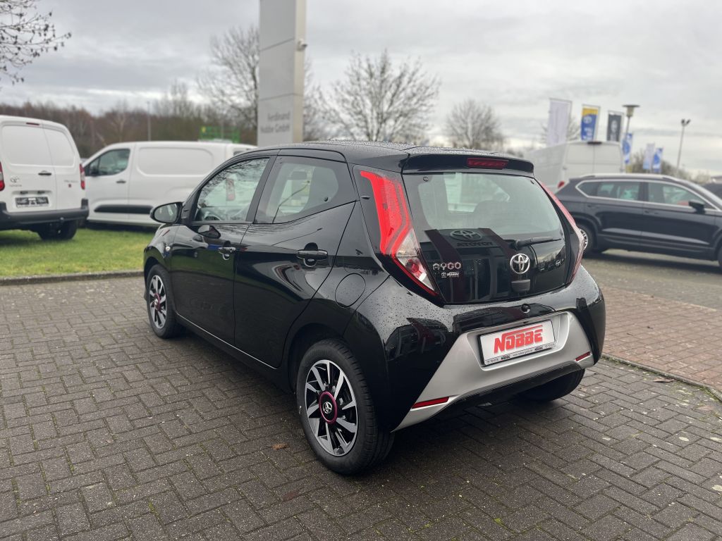 Toyota Aygo 5-deurs Play X-play