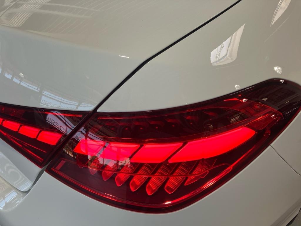 Mercedes-Benz C 200 4MATIC AVANTGARDE Sedan