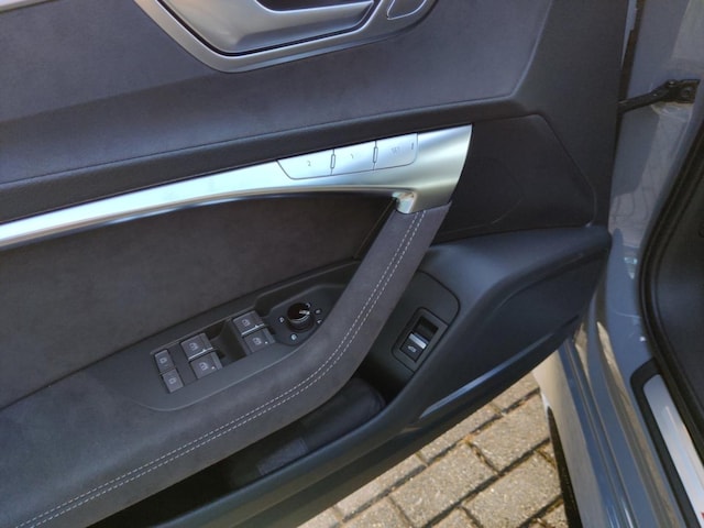 Audi A6 e-tron Avant Performance Quattro