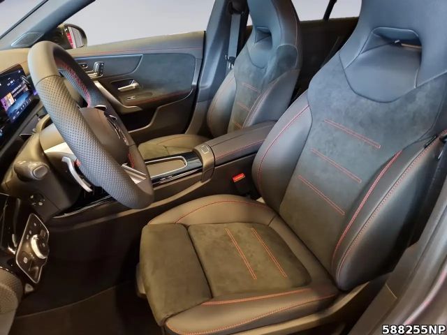 Mercedes-Benz CLA 200 AMG Line