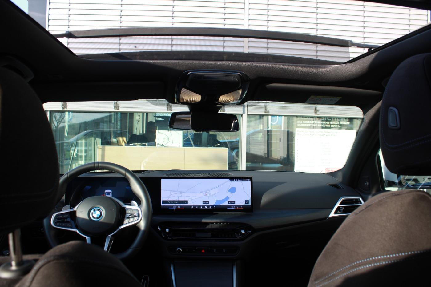 BMW 330 330e Touring xDrive