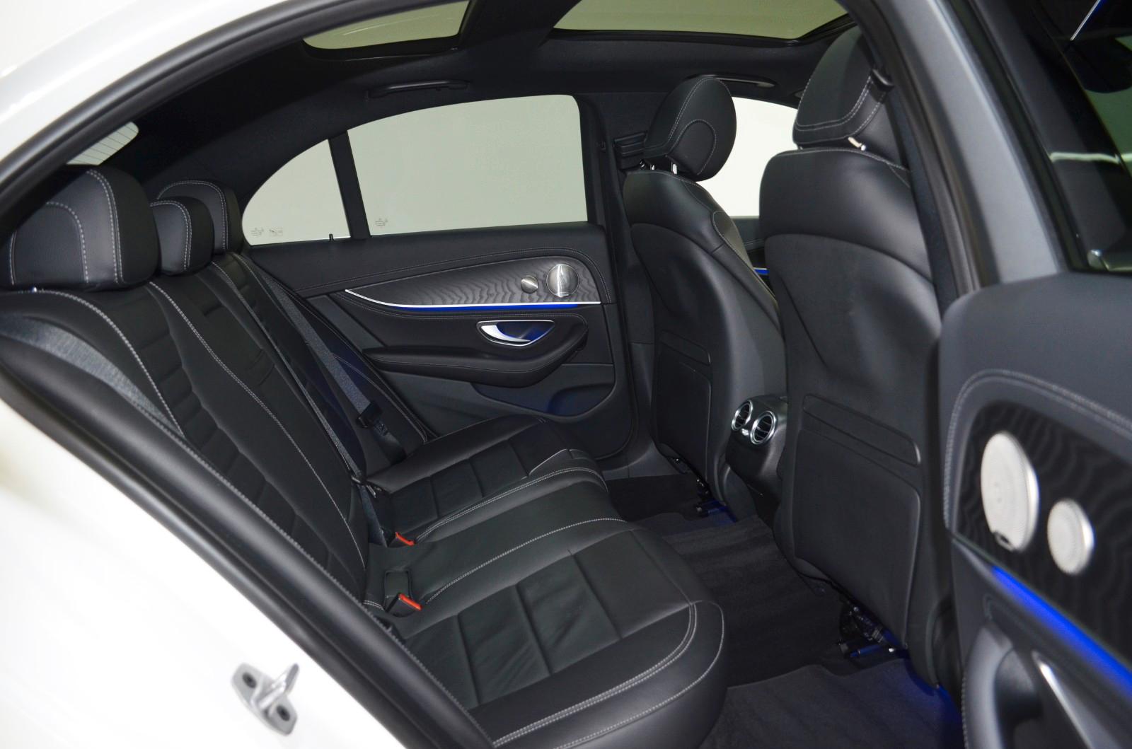 Mercedes-Benz E 300 4MATIC E 300 de Sedan