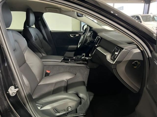 Volvo V60 AWD Dark Plus Recharge T6