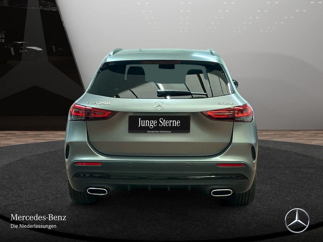 Mercedes-Benz GLA 250 4MATIC