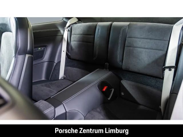 Porsche 992 Carrera Coupé GTS