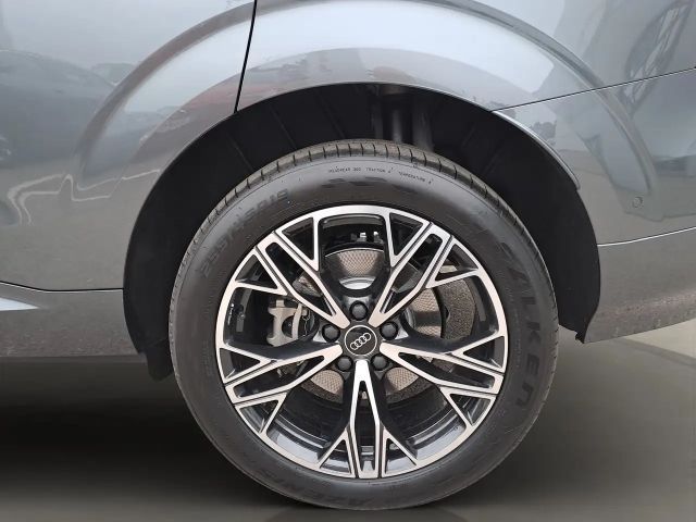 Audi Q3 Modell 2026 - eHybrid - nur € 53.999,-*