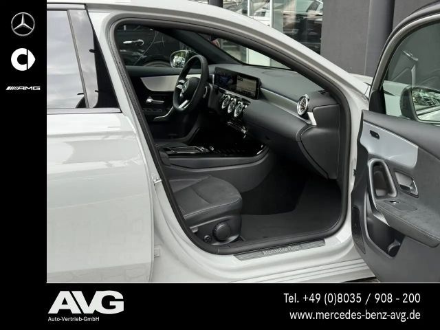 Mercedes-Benz A 200 AMG Line