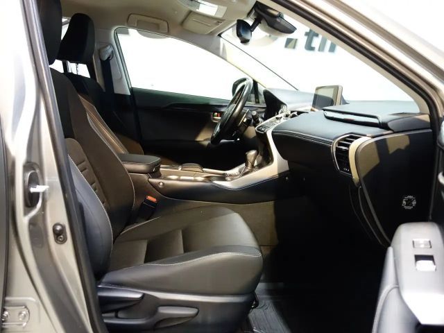 Lexus NX Hybrid Aut. *CARPLAY *ASSISTENZ *LENKRADHZG