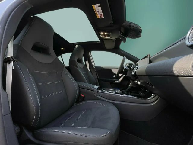 Mercedes-Benz A 200 AMG Line Hatchback