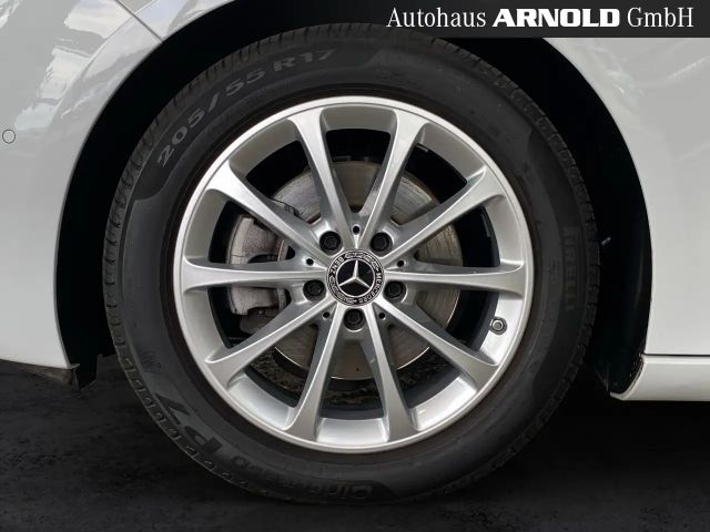 Mercedes-Benz B 200 4MATIC Progressive Sedan