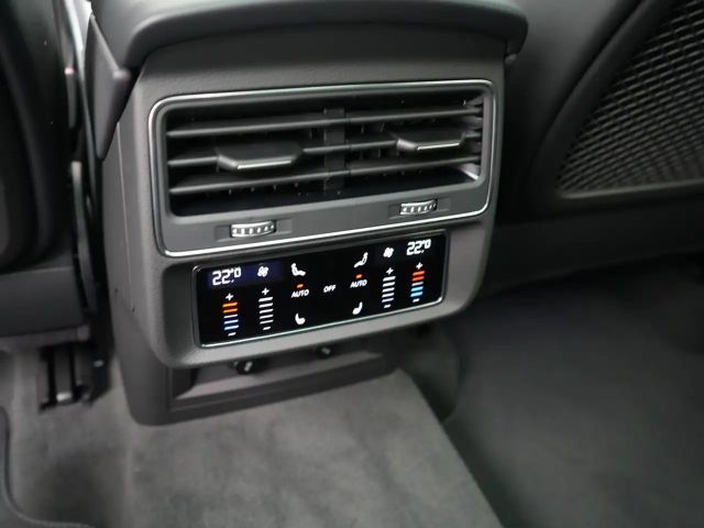 Audi Q8 Business S-Line