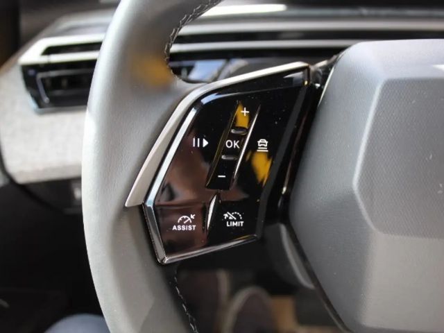 Peugeot E-5008 Allure Pack