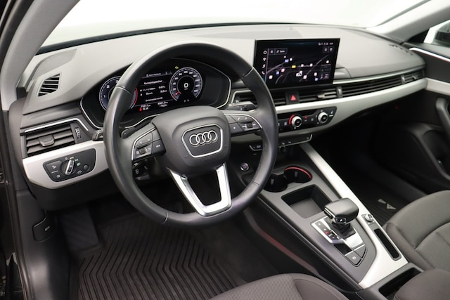 Audi A4 30 TDI S-Line S-Tronic Sedan