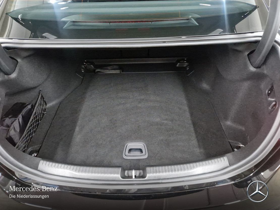Mercedes-Benz C 300 AMG Line C 300 d Sedan