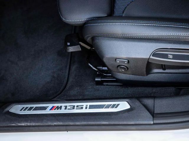 BMW 135 Sedan xDrive