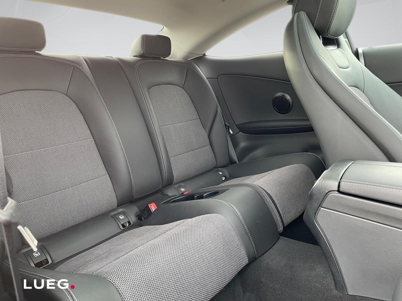 Mercedes-Benz C 200 AMG Line