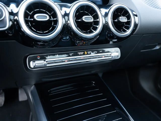 Mercedes-Benz B 180 Progressive