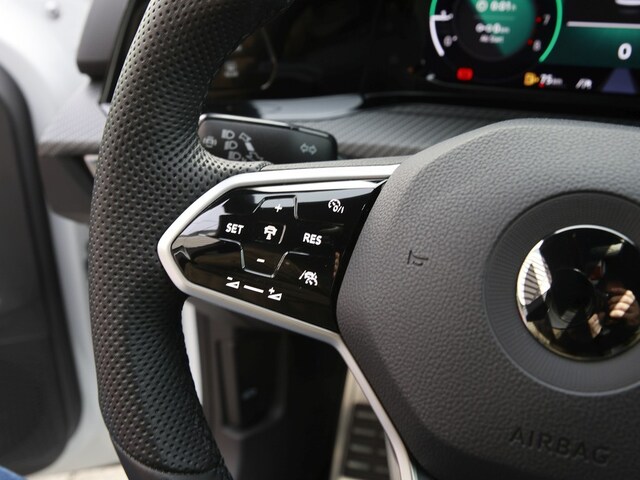 Volkswagen Golf 1.5 TSI R-Line Variant