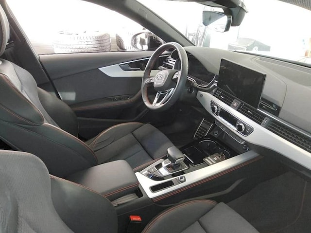 Audi A4 40 TFSI Avant S-Line S-Tronic