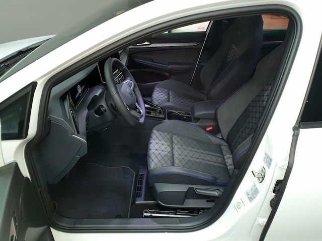 Volkswagen Golf 1.5 eTSI DSG R-Line