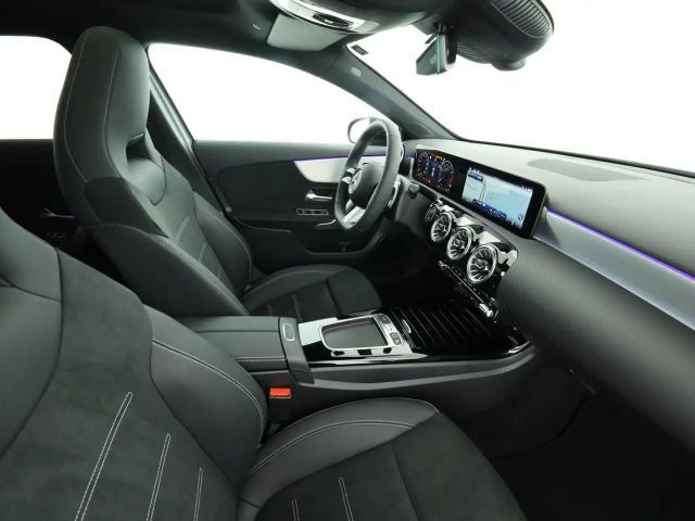 Mercedes-Benz A 180 AMG Line Hatchback