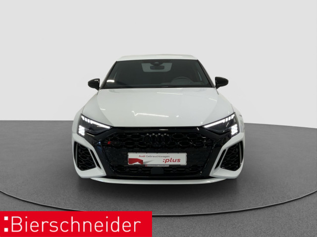 Audi RS3 Quattro S-Tronic Sedan