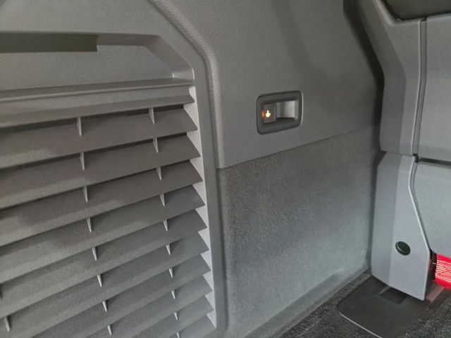 Volkswagen Multivan 2.0 TDI DSG Lang Style T7