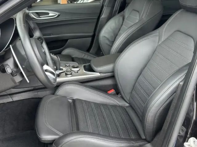 Alfa Romeo Giulia Q4 Veloce