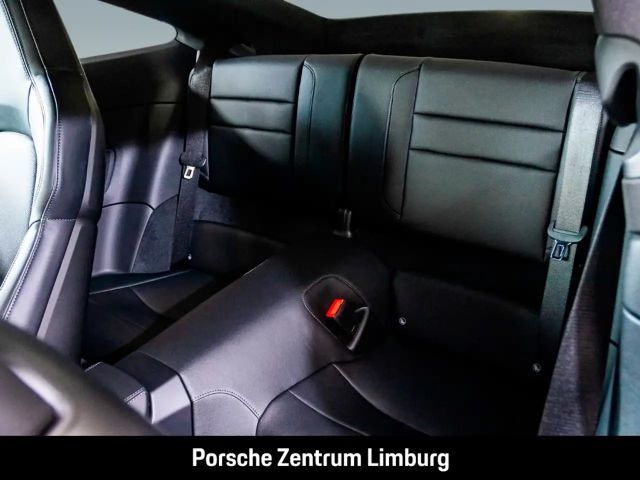 Porsche 992 Carrera Coupé