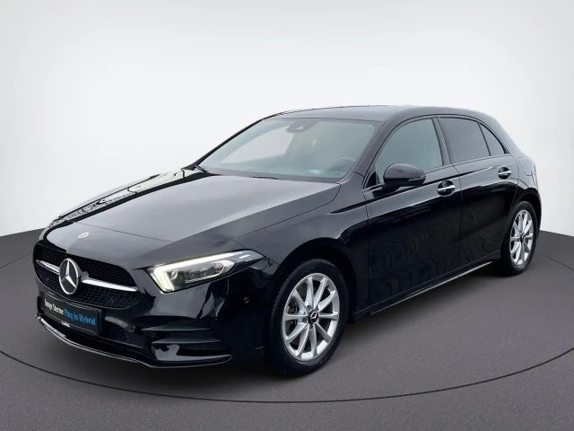 Mercedes-Benz A 250 A 250 e AMG Line
