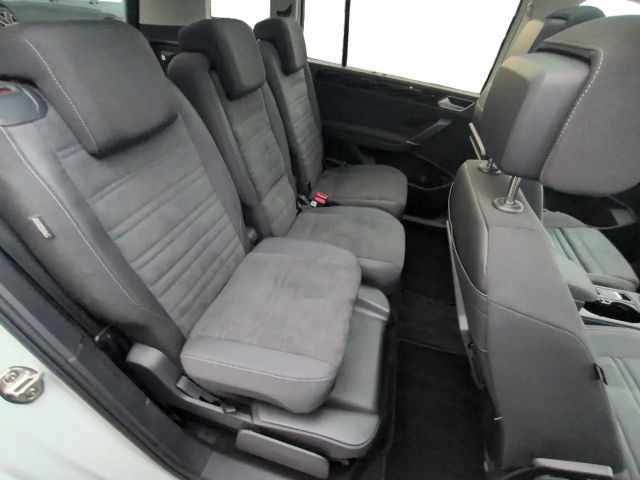 Volkswagen Touran 1.5 TSI DSG Highline