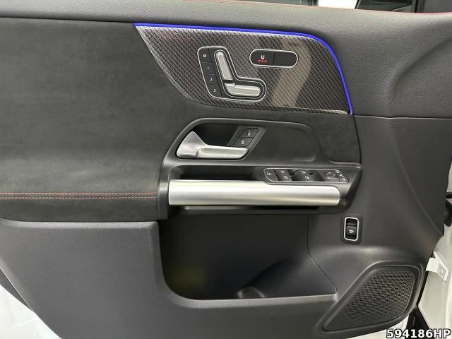 Mercedes-Benz GLA 180 AMG Line