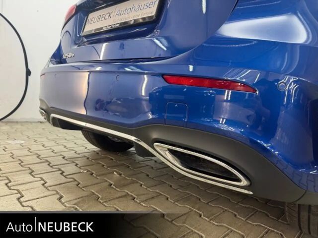 Mercedes-Benz A 250 A 250 e AMG Line