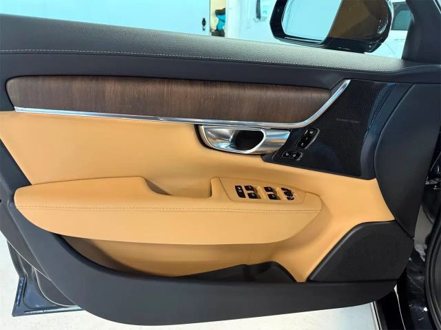 Volvo S90 AWD Dark Plus Recharge T8