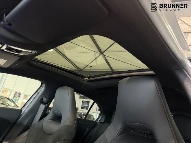 Mercedes-Benz A 250 4MATIC AMG Line
