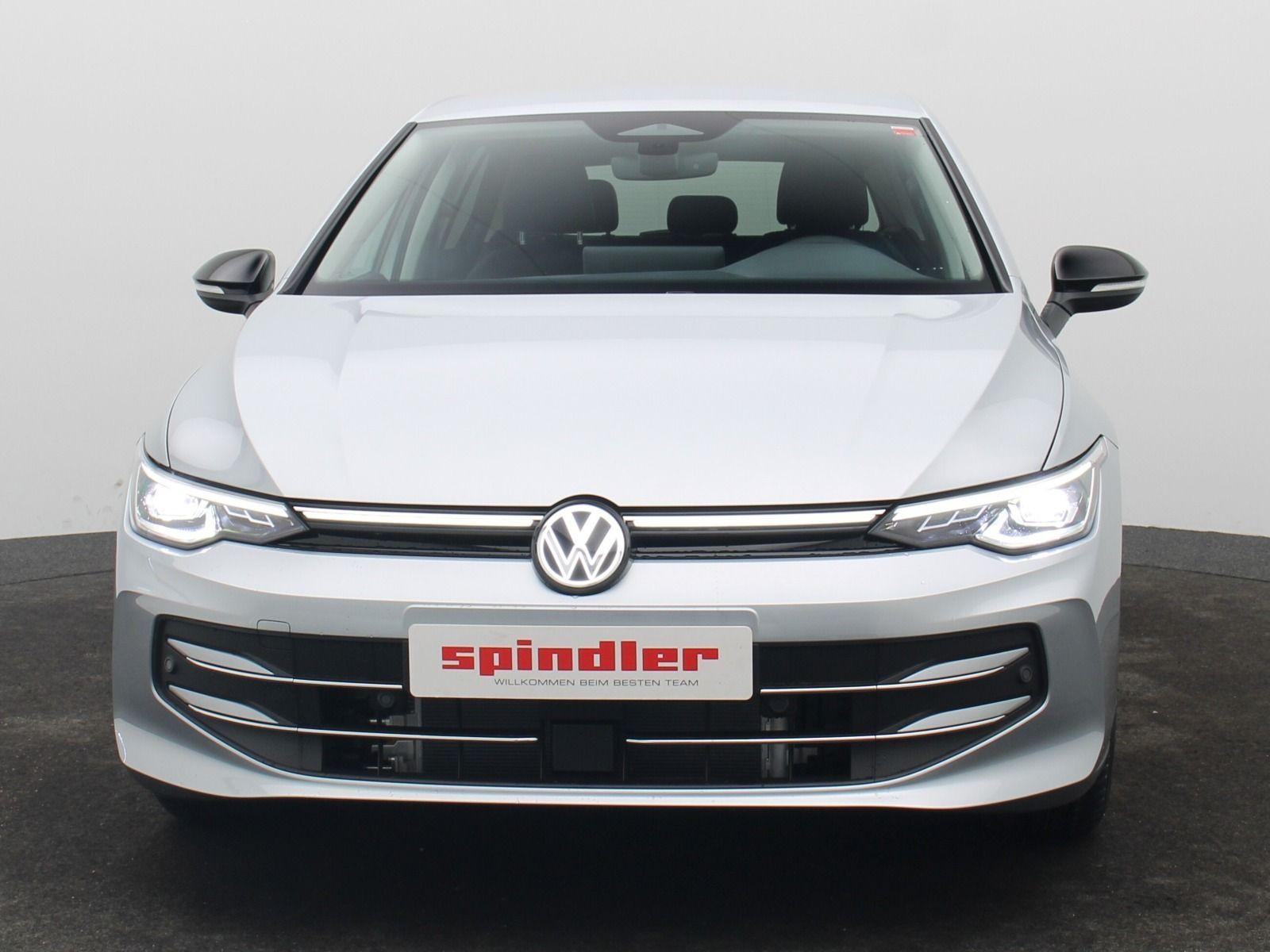 Volkswagen Golf 1.5 eTSI DSG Life