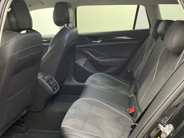 Volkswagen Passat 1.5 eTSI Business Variant