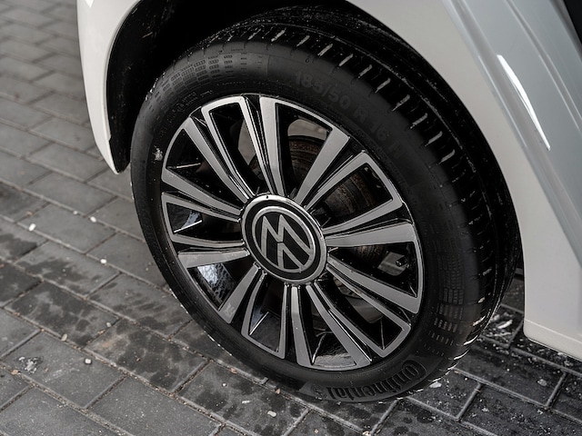 Volkswagen up! Active