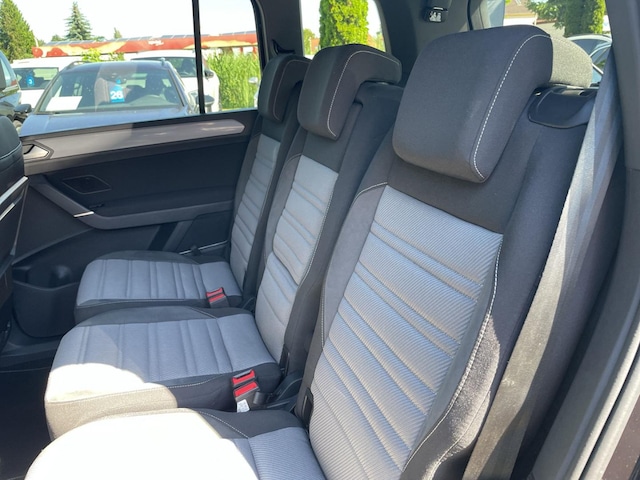 Volkswagen Touran DSG R-Line