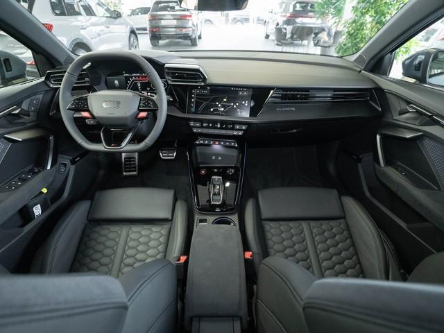 Audi RS3 S-Tronic Sedan Sportback