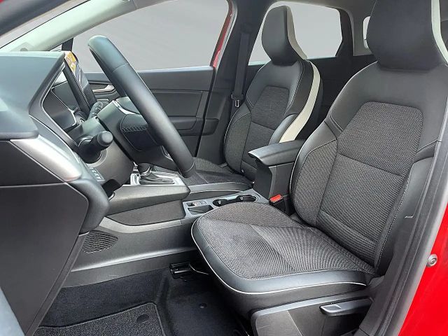 Renault Captur E-Tech EDC Intens