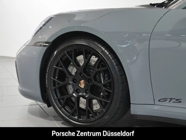 Porsche 992 4 Carrera Coupé GTS