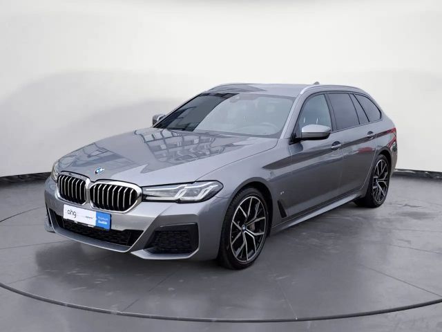 BMW 540 540d M-Sport Touring xDrive